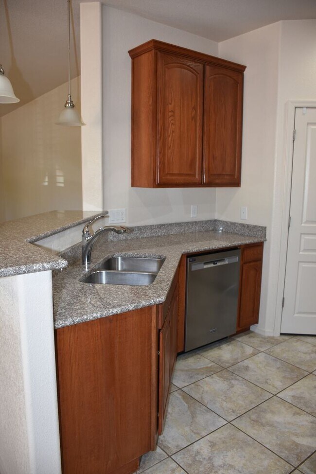 Building Photo - 4520 Leisure Ln
