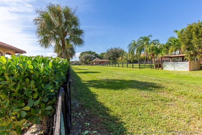Building Photo - 14943 Paddock Dr