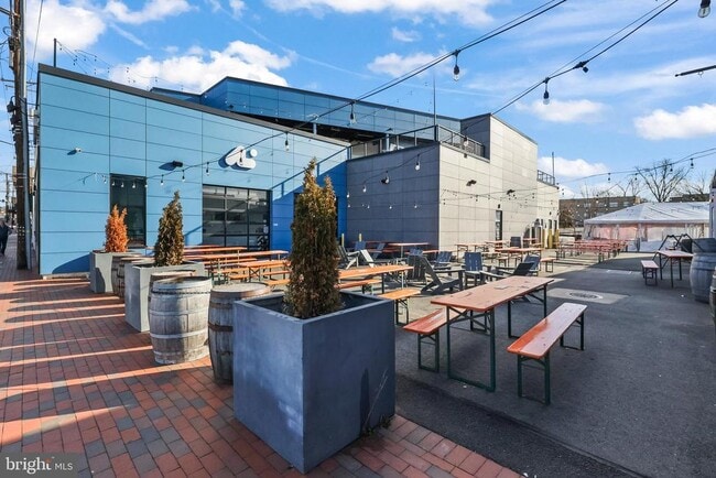 Building Photo - 549 Florida Ave