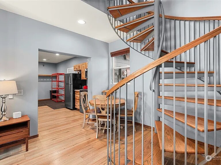 Building Photo - 11358 River Bend Dr