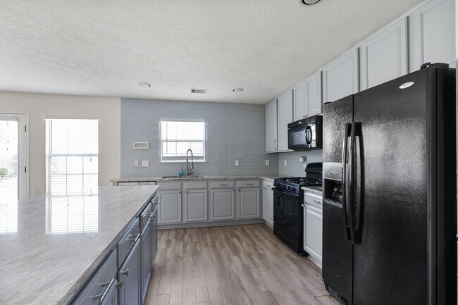 Building Photo - 18102 Clayton Bluff Ln