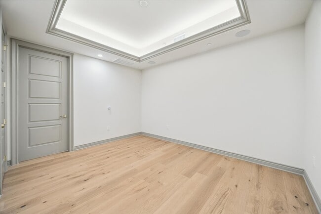 Building Photo - 1717 Bissonnet St