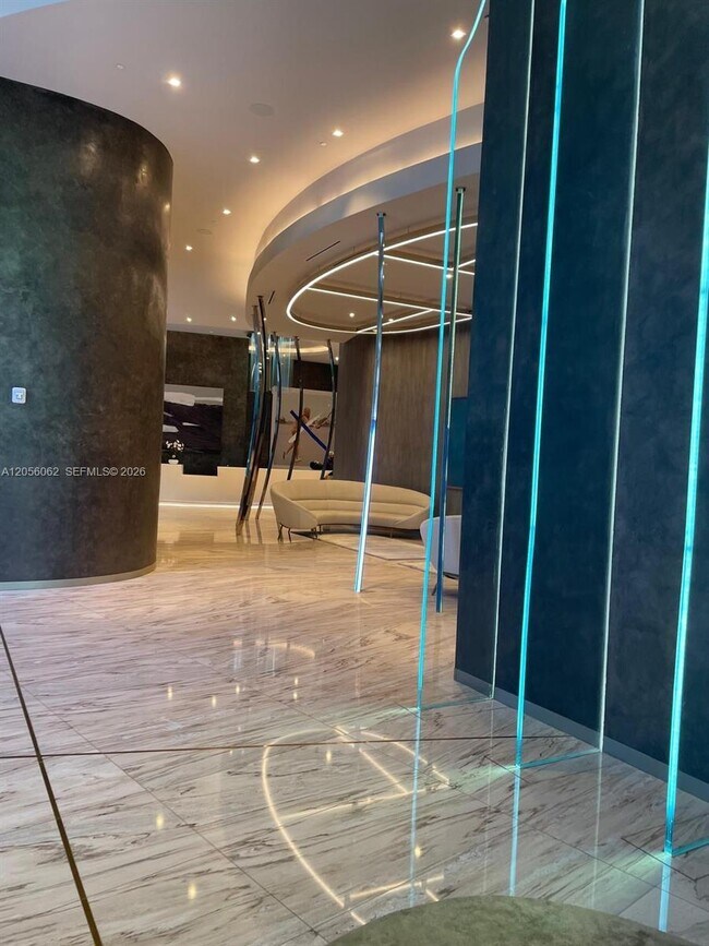 Building Photo - 1000 Brickell Plaza