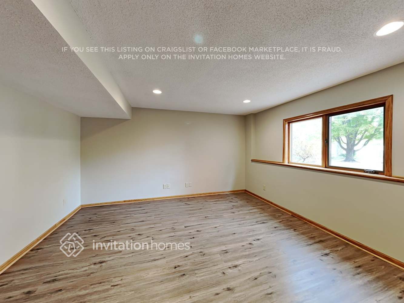 Building Photo - 3930 Zircon Ln N