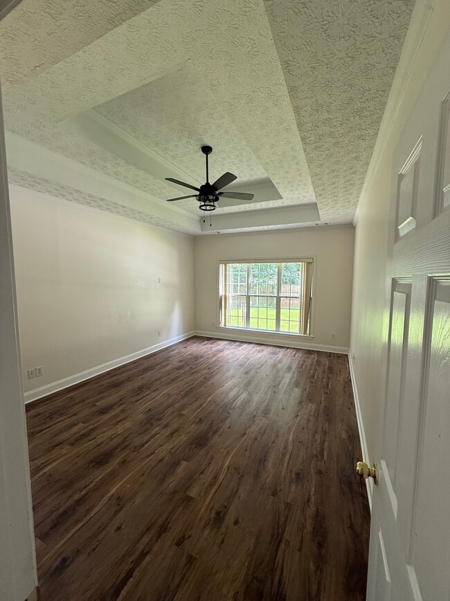 Building Photo - 1105 Huntcrest Ridge