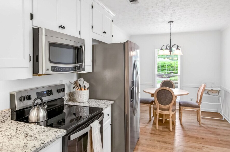 Building Photo - 6536 Monmouth Mews