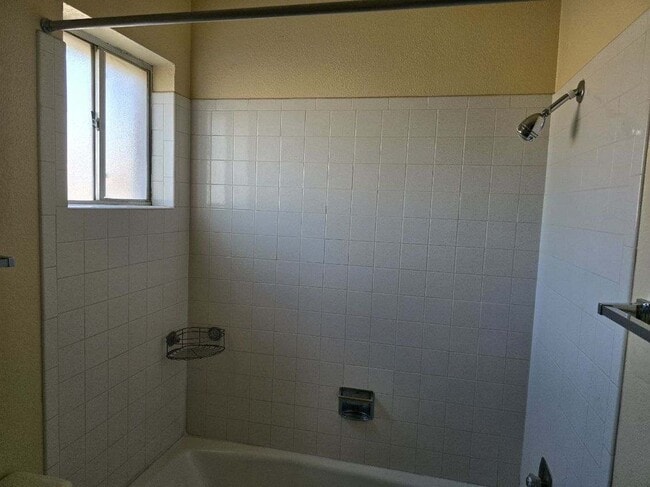 Building Photo - 3540 Breckenridge Dr