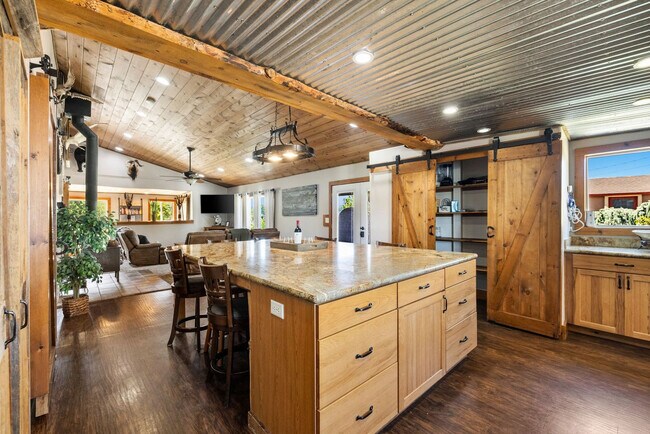 Building Photo - 7625 N Williamson Valley Rd