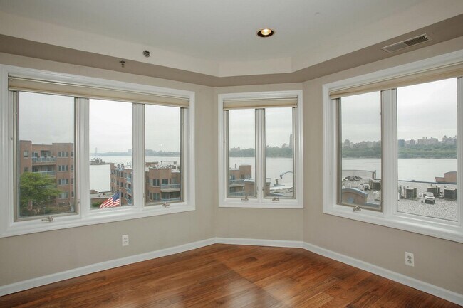 Building Photo - 602 Rutledge Ct