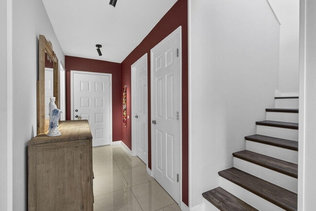 Building Photo - 11894 Donlin Dr