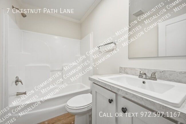 Building Photo - 7 Chestnut Path Ln