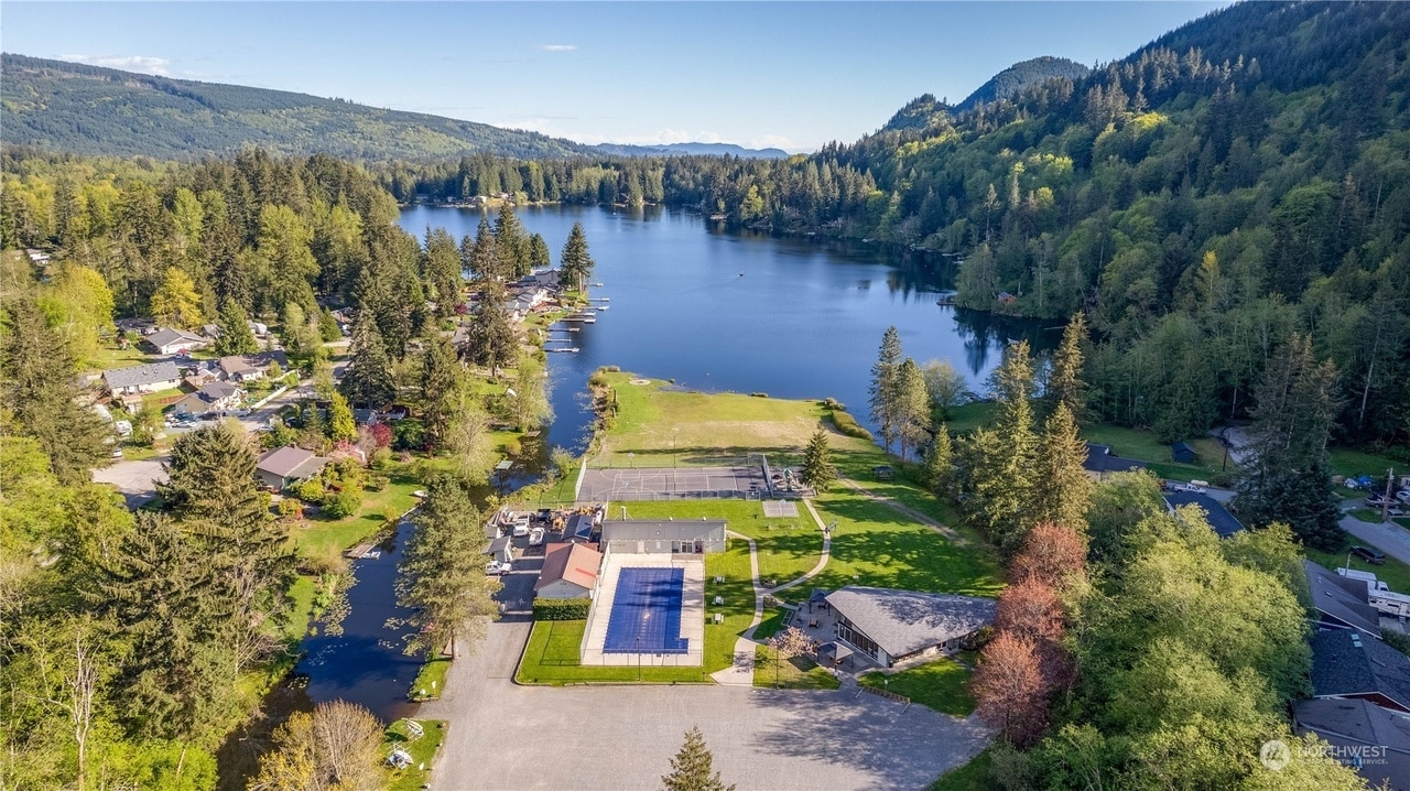 Building Photo - 2952 Brook Ln