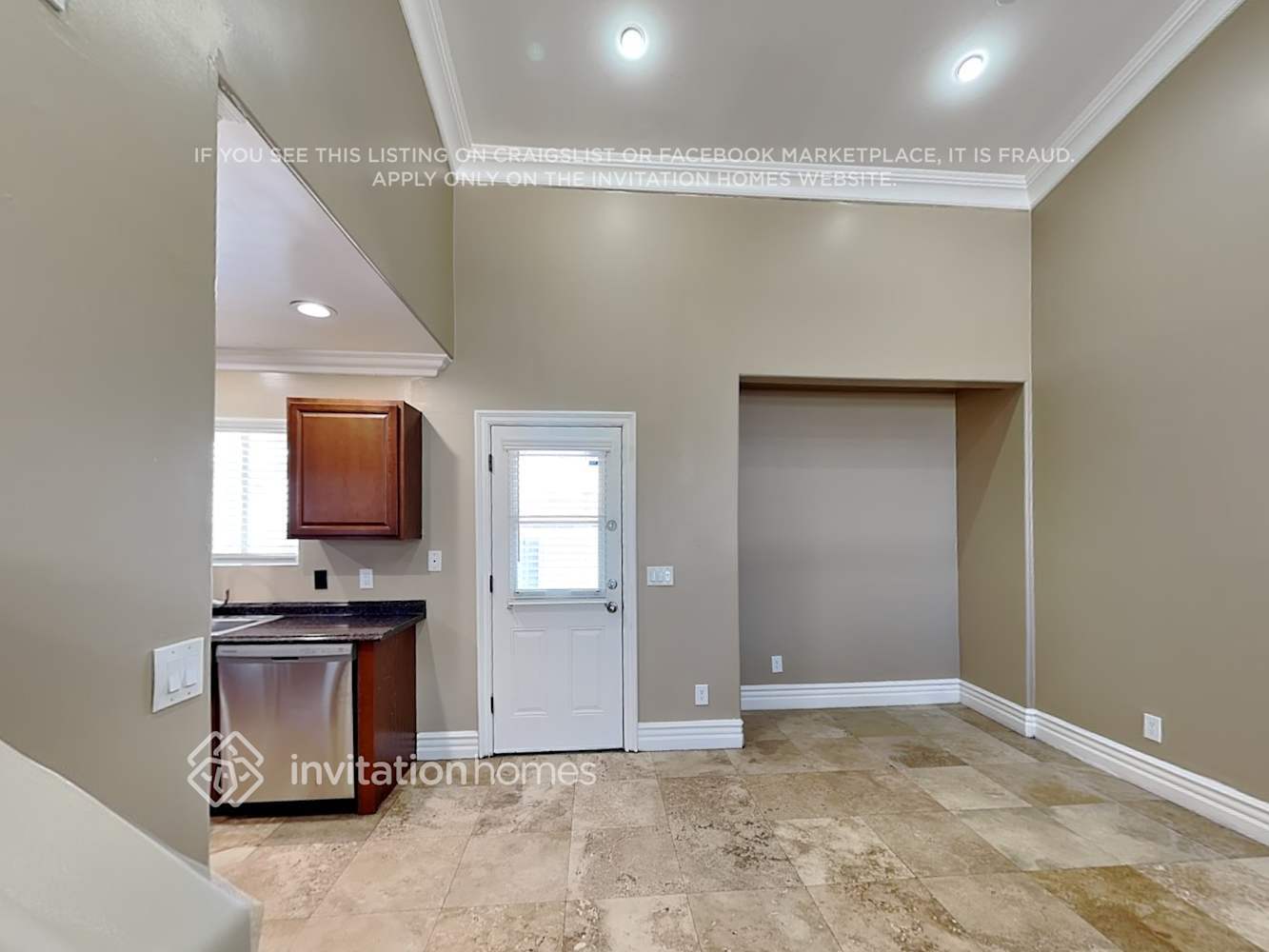 Building Photo - 9305 E Adobe Rd