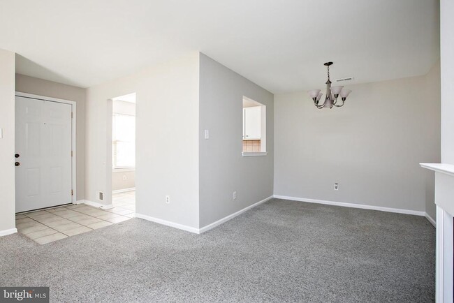 Building Photo - 645 Covington Ct