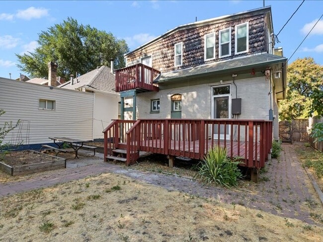 Building Photo - 815 S 700 E