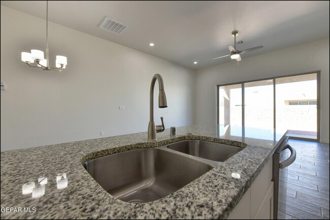 Building Photo - 51073 Sand Verbena Ave
