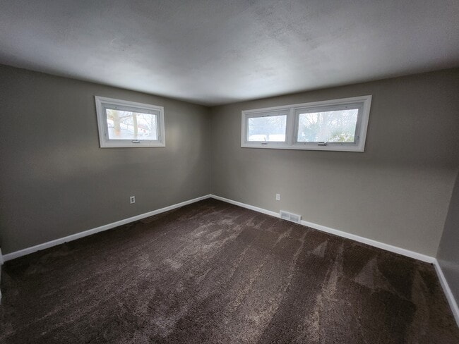 Building Photo - 311 Rebecca St