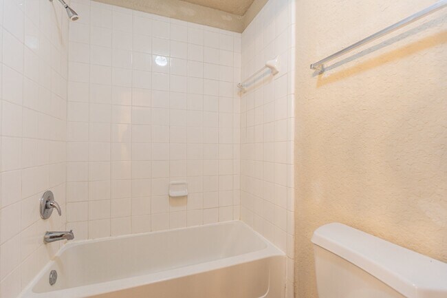 Building Photo - 14010 Bella Donna