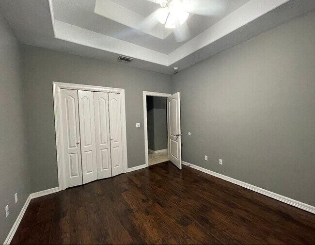 Building Photo - 808 Empress St