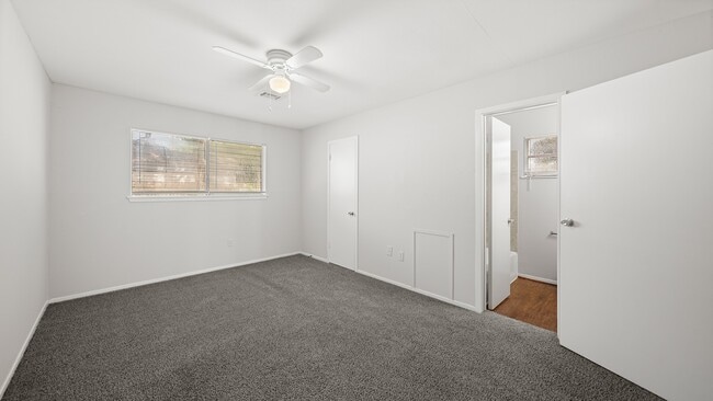 Building Photo - 5411 Lorraine Dr