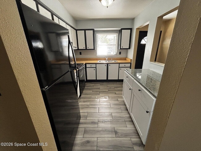 Building Photo - 4070 Baker Ave