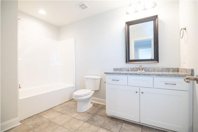 Building Photo - Spacious & Stylish 4BD Home with Loft in C...