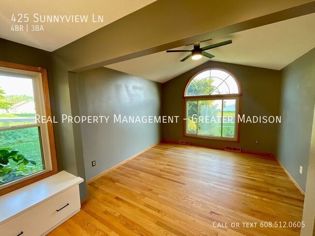 Building Photo - 425 Sunnyview Ln