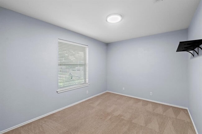Building Photo - 6003 Wideleaf Dr