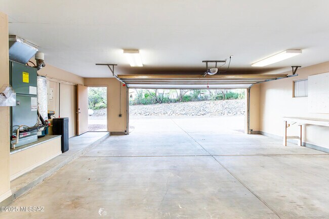 Building Photo - 414 Bury Ct