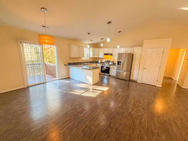 Building Photo - 116 Whipple Ln