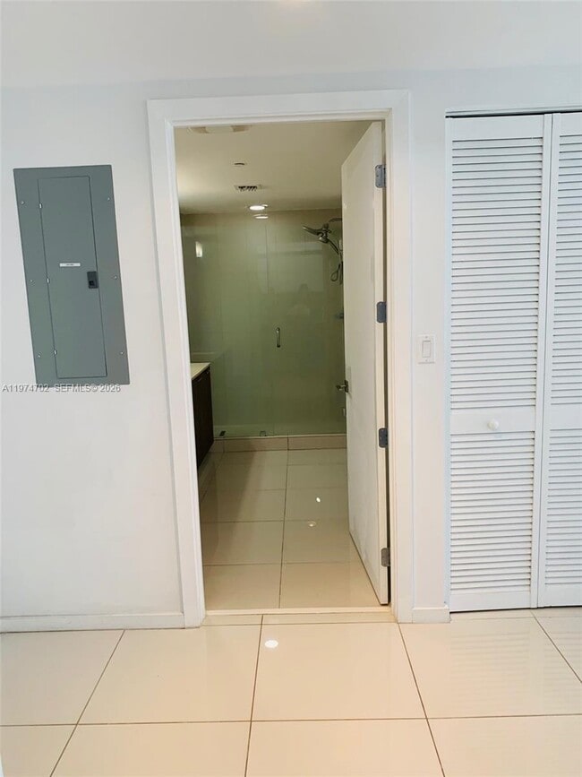 Building Photo - 5252 NW 85th Ave