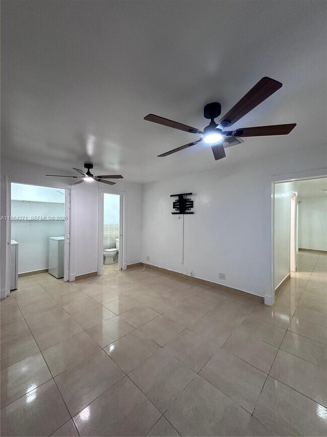 Building Photo - 30021 SW 160th Ave