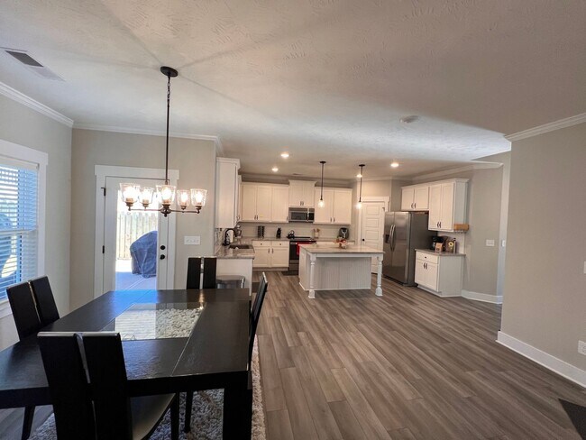 Building Photo - Spacious 4BR/3.5BATH in Wrights Farm (Grov...
