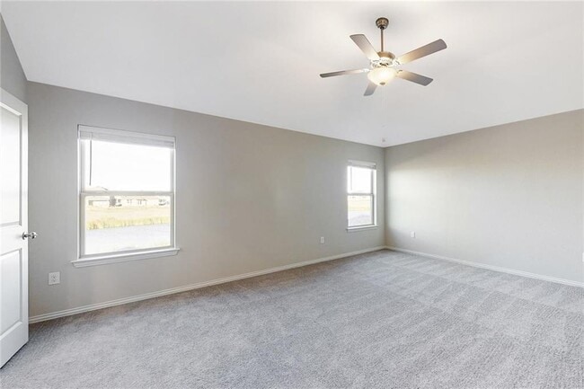 Building Photo - 17212 Crowndale Dr
