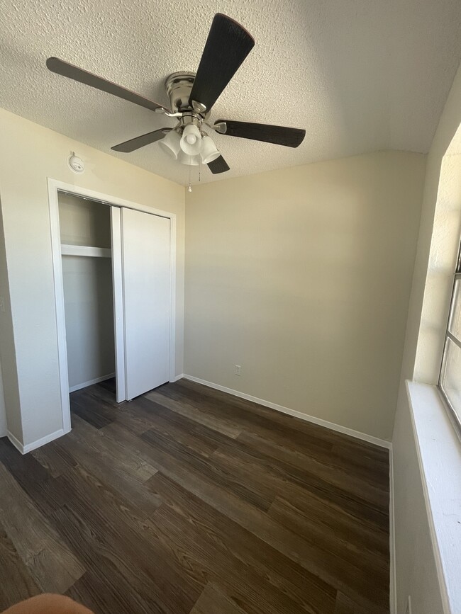 Building Photo - 204 Prado Rd