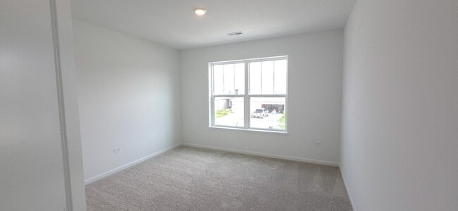 Building Photo - 8301 Kannon Dr