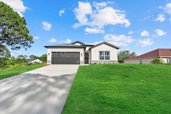 Primary Photo - 1486 Ardisia St