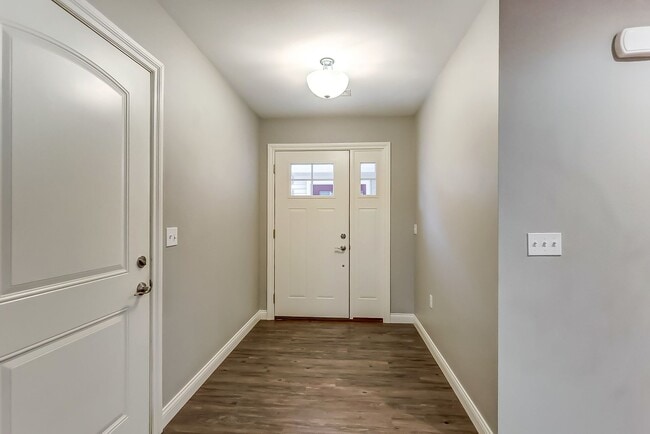 Building Photo - **RENT DISCOUNT SPECIAL** Victory Place Villas - 2 Bedroom, 2 Bathroom - End Unit