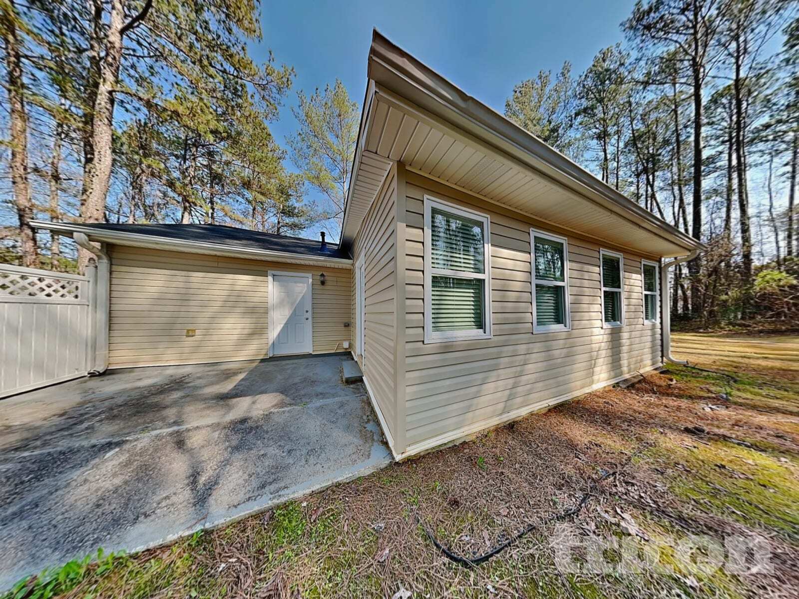 Building Photo - 1507 Upchurch Rd