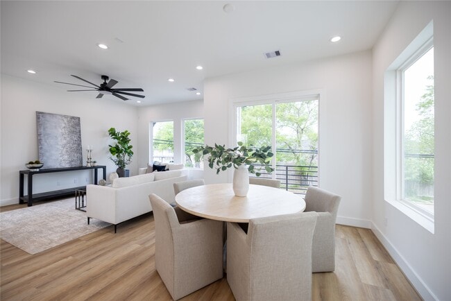 Building Photo - 4010 Yellowstone Blvd