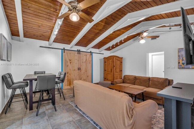 Building Photo - 3225 SW 58th Ave