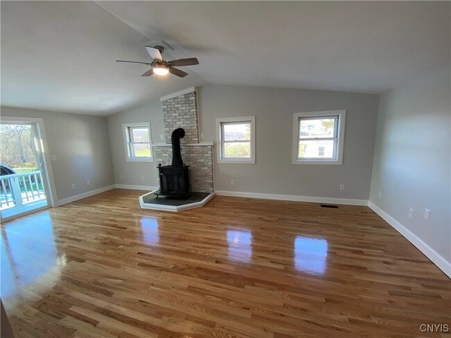 Building Photo - 3299 Mohawk St