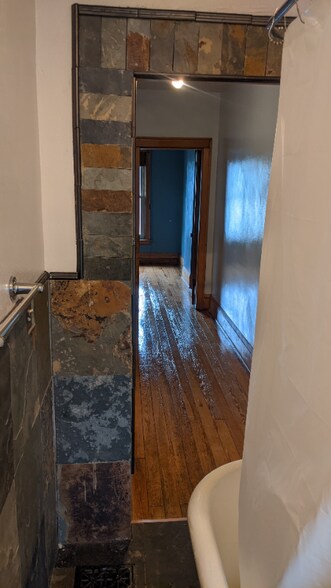 Building Photo - 463 Elsmere St