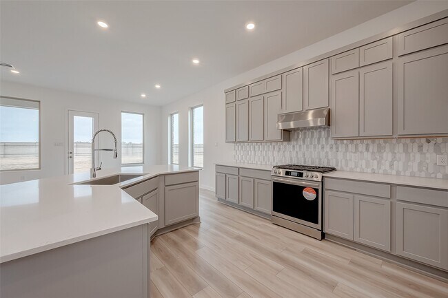 Building Photo - 11255 Tropical Forest Wy