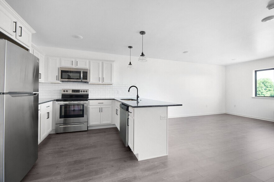 Interior Photo - The Onyx
