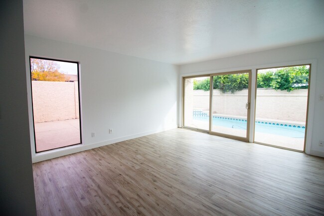 Building Photo - Scottsdale - McCormick Ranch Home - 3 Bedr...