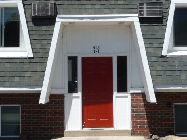 Building Photo - 518 22nd St