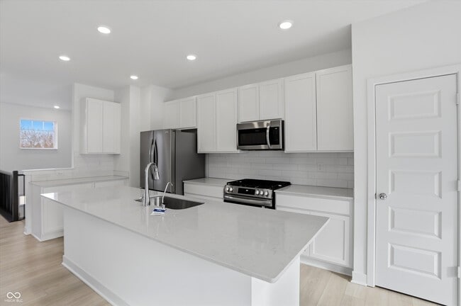 Building Photo - 4902 Gilet Dr