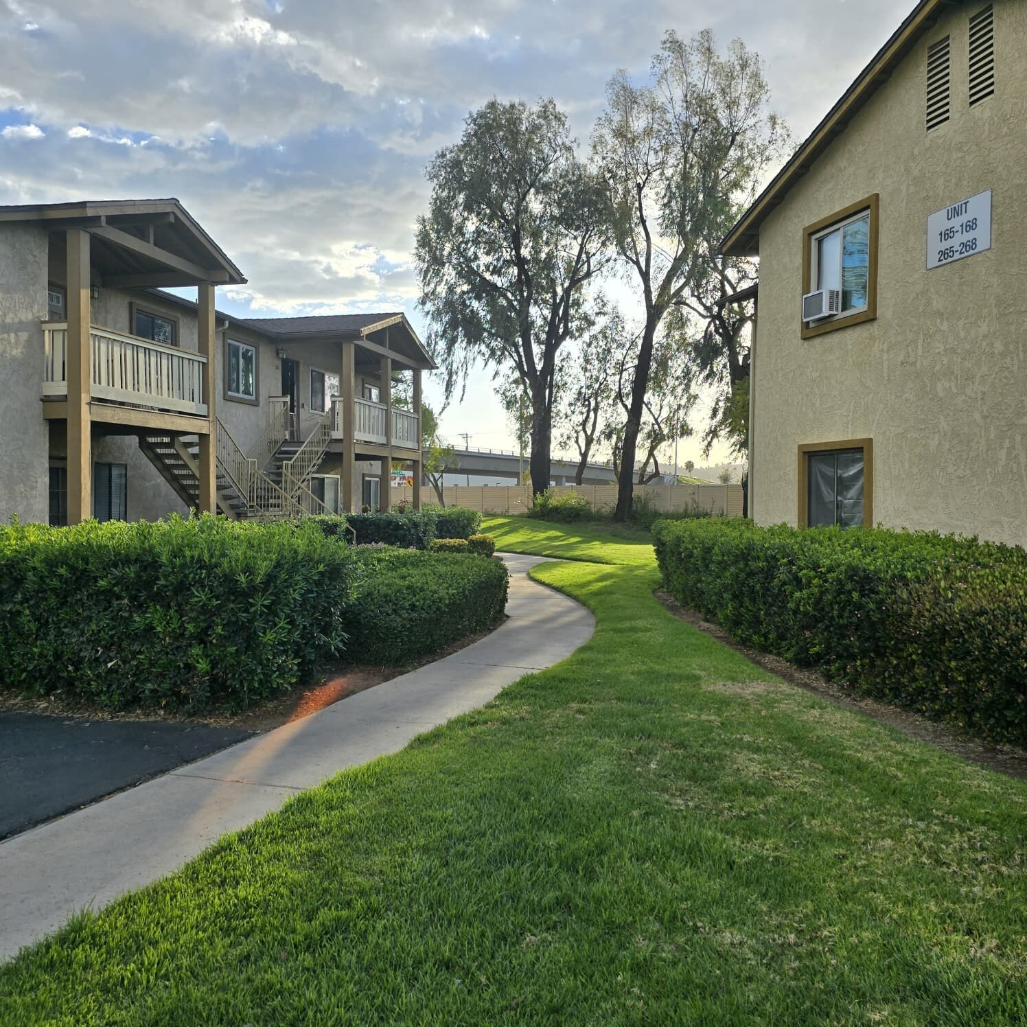 Building Photo - 1423 Graves Ave