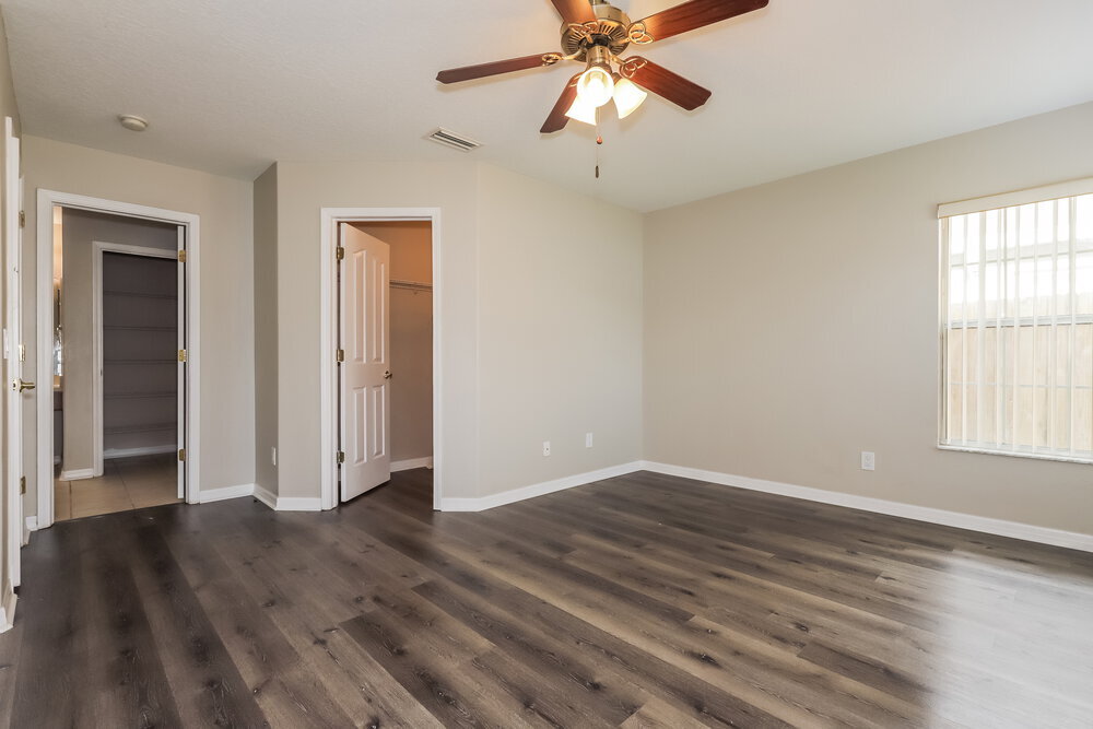 Building Photo - 11160 Golden Silence Dr